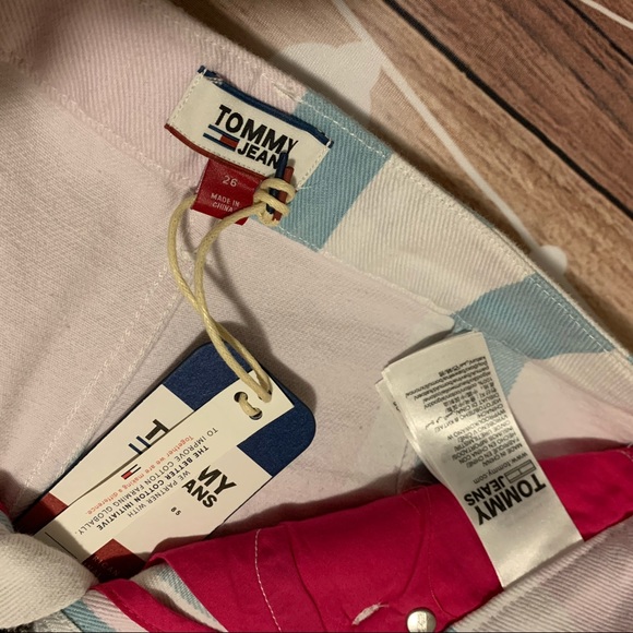 Last Pair! NWT Tommy Jeans Pastel Stripe 80s short - Picture 6 of 8